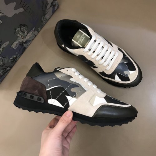 Valentino Men Shoes Fashion Design Luxury Brand ROCKRUNNER CAMOUFLAGE LAMINATED STUDDED SNEAKER with Original Box
