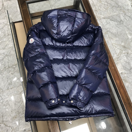 Moncler Design Mens Womens Winter Windprood Down Jackets Keep Warm 90% White Duck Down