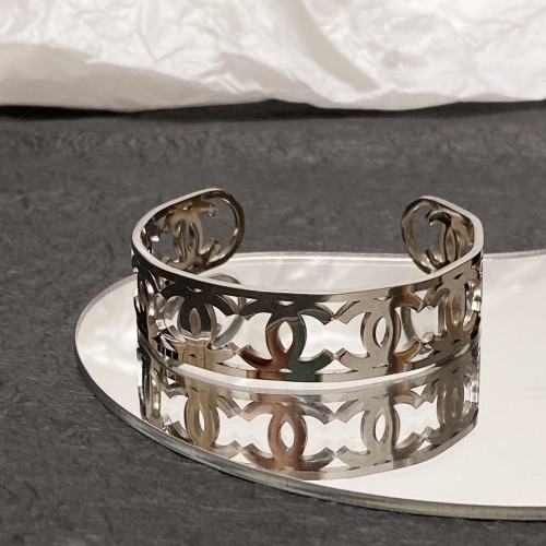 Chanel Luxury Womens Bracelet