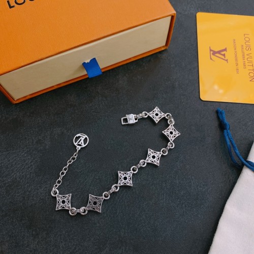 Louis Vuitton Luxury Men Womens Bracelet