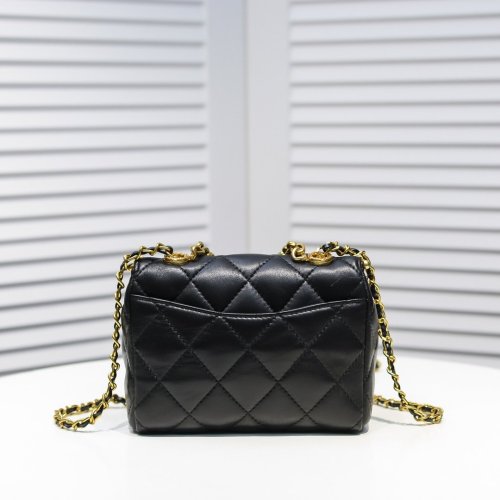 Chanel Womens Bags Crossbody Bag Kiss Lock Bag