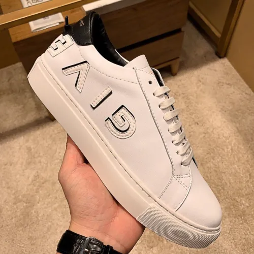 Givenchy Men Shoes Fashion Type Luxury Brand GIVENCHY SNEAKERS IN LEATHER WITH LATEX BAND with Original Box