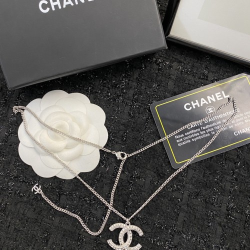 Chanel Luxury Womens Necklace N3026