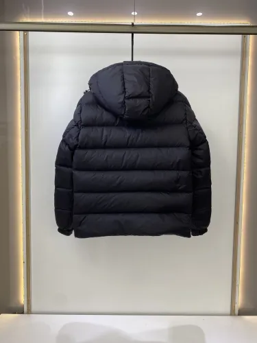 Moncler Design Mens Womens Winter Windprood Down Jackets Keep Warm 90% White Duck Down