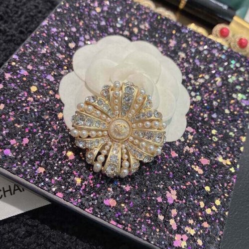 Chanel Luxury Womens Brooche