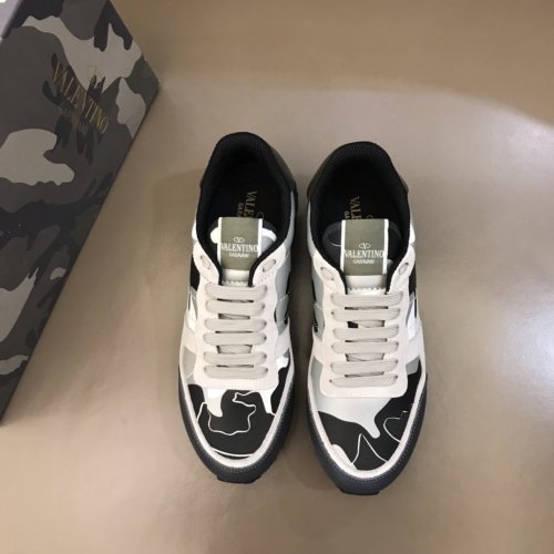 Valentino Men Shoes Fashion Design Luxury Brand ROCKRUNNER CAMOUFLAGE LAMINATED STUDDED SNEAKER with Original Box