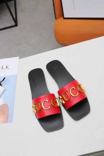 Gucci Womens Shoes Sandals Casual Design Luxury Brand Classic Leather thong sandal with Double G ‎497444 A3N00 1000 with Original Box
