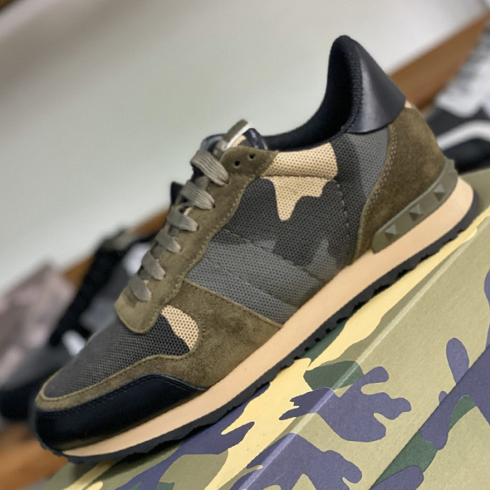 Valentino Men Shoes Fashion Design Luxury Brand ROCKRUNNER CAMOUFLAGE LAMINATED STUDDED SNEAKER with Original Box