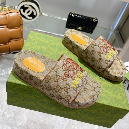 Gucci Womens Shoes Sandals Slides Slippers Luxury Brand Thick Sole Design Women's GG canvas slide sandal with Original Box 624695 H6320 9763