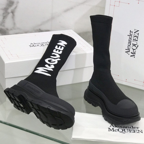 Alexander McQueen Women Shoes Sneakers Fashion Boots Design Luxury Brand Women's McQueen Graffiti Knit Tread Slick Boot in Black/white 708096W4U511041