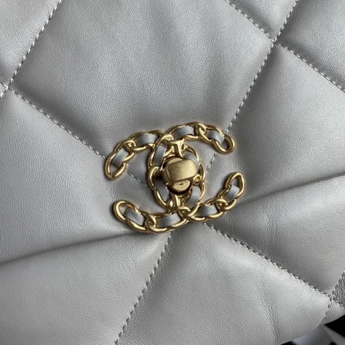Chanel Womens Bags Shoulder Messenger Bags Chanel 19 Flap Bag Luxury Brand with Original Box