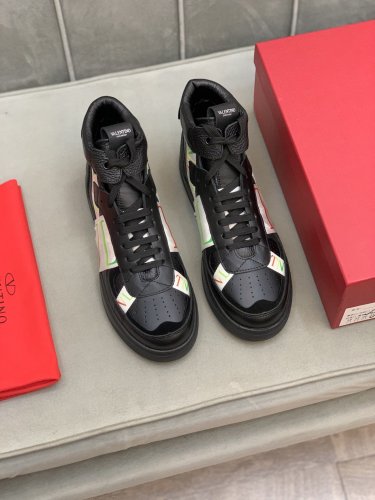 Valentino Men Shoes Fashion Design Luxury Brand Gumboy Sneakers Boots with Original Box