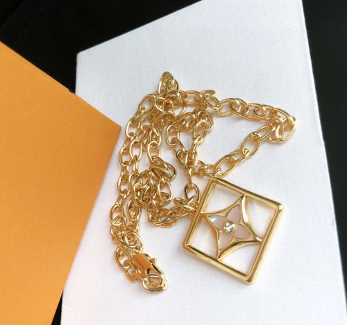 Louis Vuitton Luxury Womens Necklace yy391