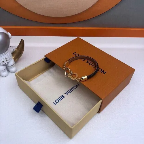Louis Vuitton Luxury Men Womens Bracelet M6758F