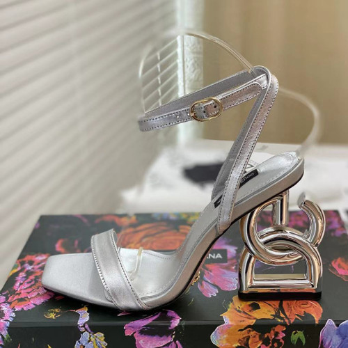 Dolce&Gabbana Womens Shoes Sandals Slippers Luxury Brand Fashion Patent leather sandals with DG Pop heel with Original Box