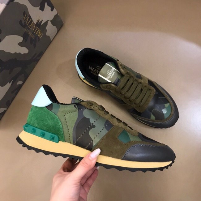 Valentino Men Shoes Fashion Design Luxury Brand ROCKRUNNER CAMOUFLAGE LAMINATED STUDDED SNEAKER with Original Box