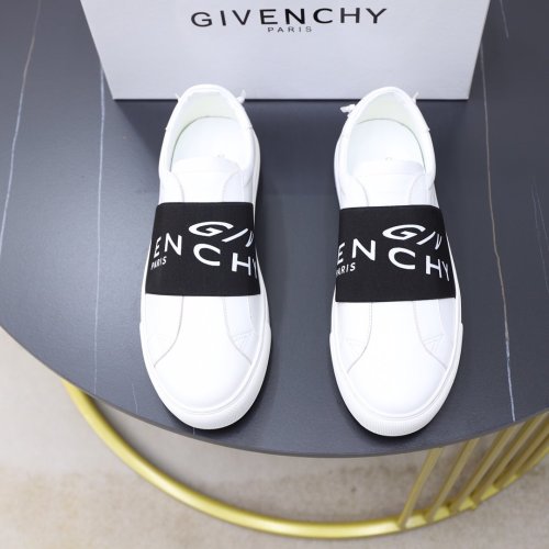 Givenchy Men Shoes Fashion Type Luxury Brand GIVENCHY SNEAKERS IN LEATHER WITH LATEX BAND with Original Box