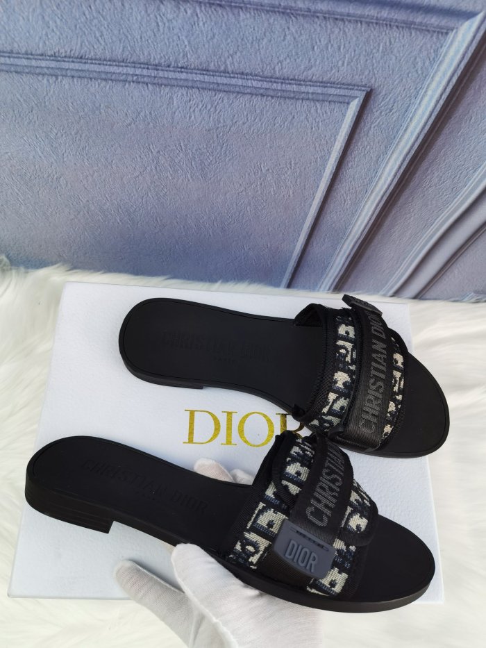 Dior Women Shoes Mule DWAY DIO(R)EVOLUTION SLIDE Luxury Brand DIO(R)EVOLUTION SLIDE Shiny Technical Fabric with Deep Blue Dior Oblique Print KCQ431OBY_S56B