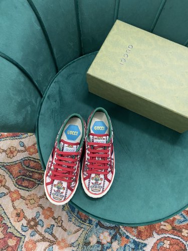 Gucci Womens Shoes Sneakers Luxury Brand Women's Gucci Tennis 1977 sneaker ‎663257 2UX10 9070 with Original Box