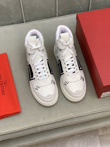 Valentino Men Shoes Fashion Design Luxury Brand Gumboy Sneakers Boots with Original Box