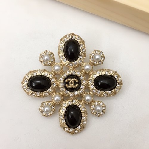Chanel Luxury Womens Brooche A082
