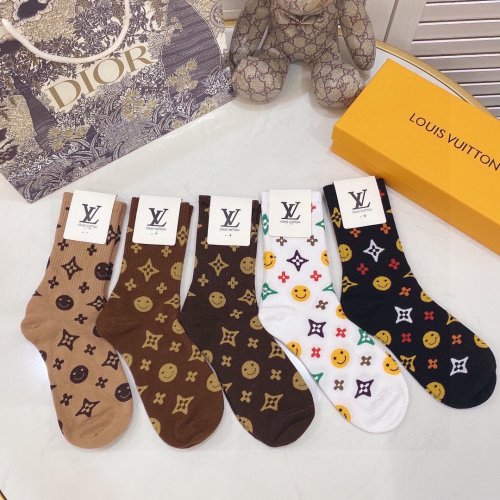 Louis Vuitton Socks 5 Pairs with Original Box Luxury Brand Breathable LV Sock