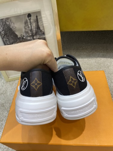 Louis Vuitton Womens Shoes Fashion Boots Luxury Brand LV SQUAD SNEAKER with Original Box 1A941O