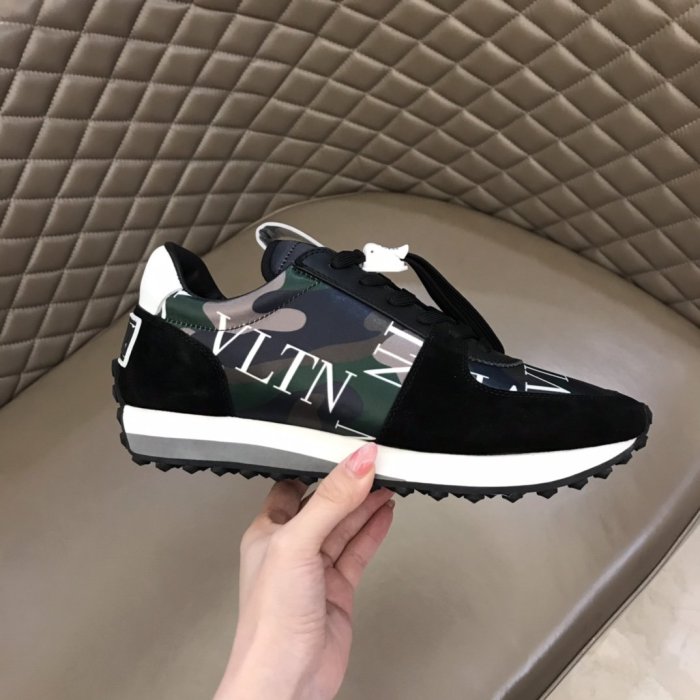 Valentino Men Shoes Fashion Design Luxury Brand ROCKRUNNER CAMOUFLAGE LAMINATED STUDDED SNEAKER with Original Box