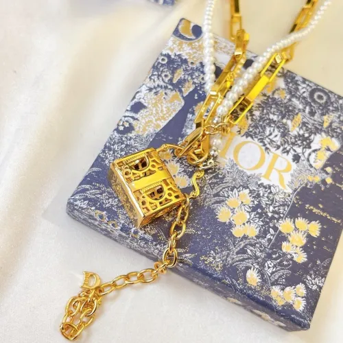 Dior Luxury Womens Necklace B021