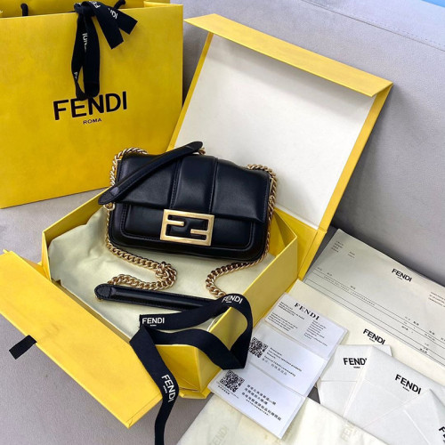 Fendi Womens Bag BAGUETTE CHAIN