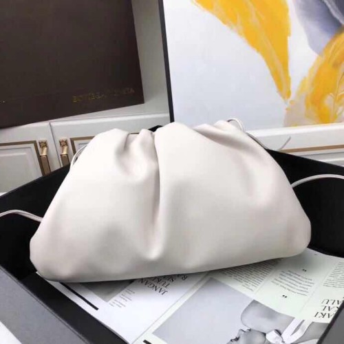 Bottega Veneta Luxury Design Women Bags Leather Style Pouch