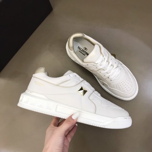 Valentino Men Shoes Fashion Design Luxury Brand ONE STUD LOW-TOP NAPPA SNEAKER with Original Box