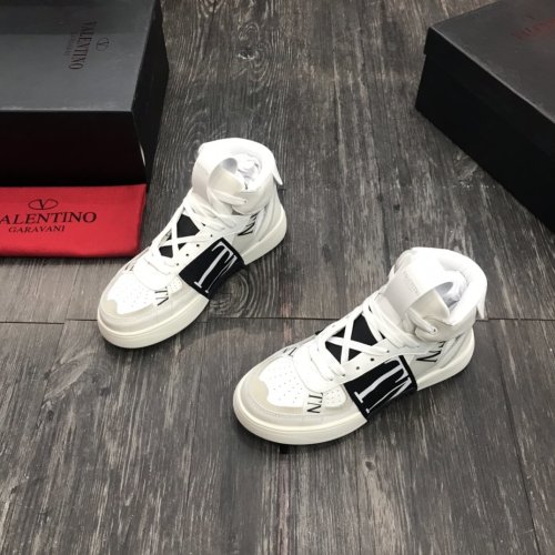 Valentino Men and Women Shoes Fashion Design Luxury Brand