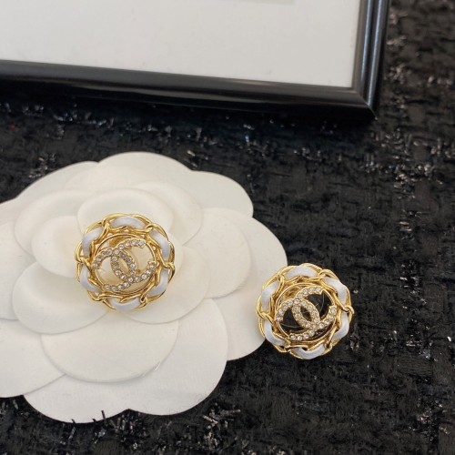 Chanel Luxury Womens Earrings E1786