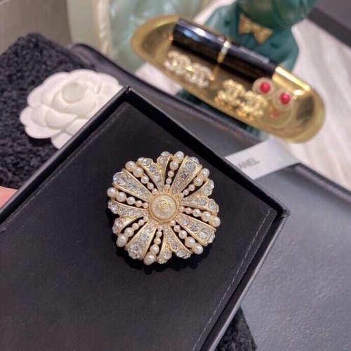 Chanel Luxury Womens Brooche
