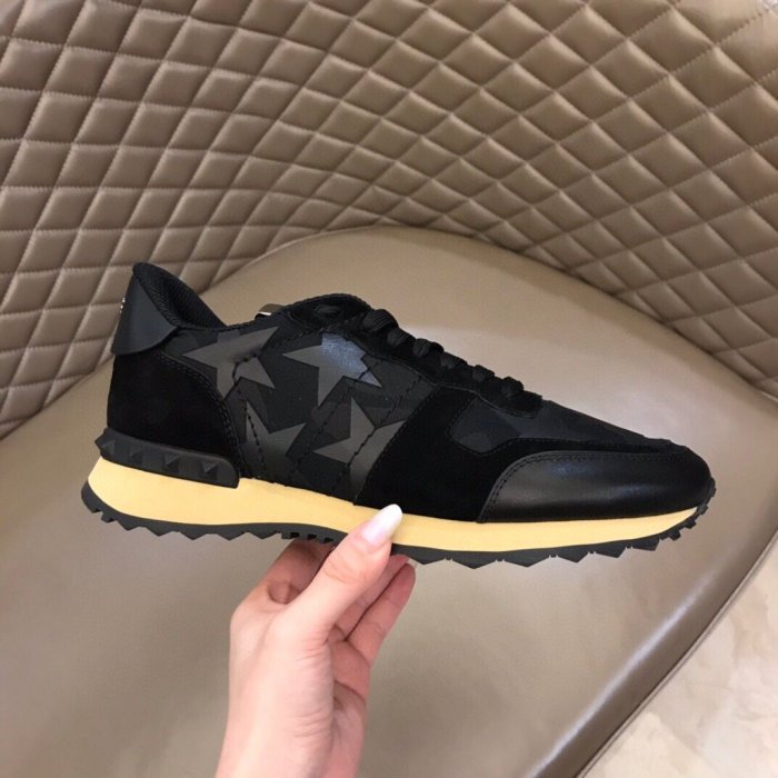 Valentino Men Shoes Fashion Design Luxury Brand ROCKRUNNER CAMOUFLAGE LAMINATED STUDDED SNEAKER with Original Box