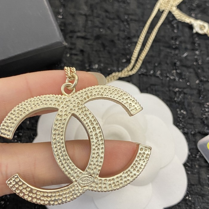Chanel Luxury Womens Necklace N664