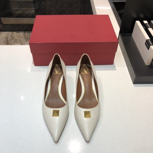Valentino Womens Shoes Mid Heel Pumps 4.5cm