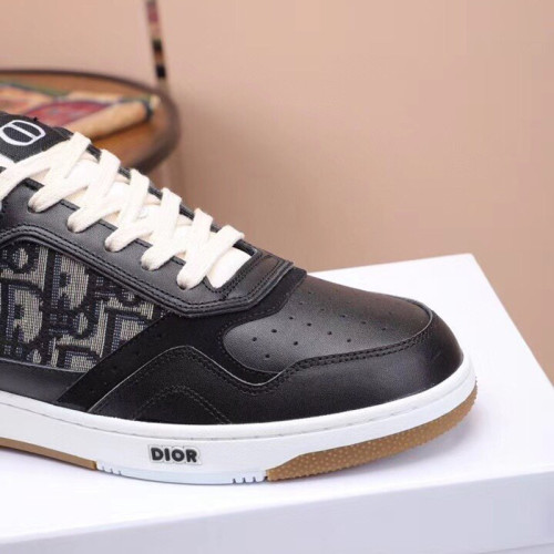 Dior Men Shoes Sneakers Luxury B27 Low-Top Sneaker Black Smooth Calfskin With Beige And Black Dior Oblique Jacquard