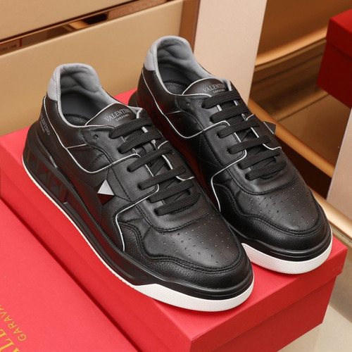 Valentino Men Shoes Fashion Design Luxury Brand ONE STUD LOW-TOP NAPPA SNEAKER with Original Box