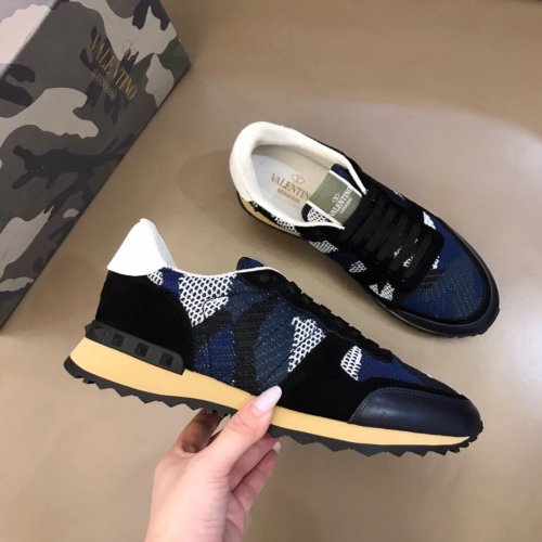 Valentino Men Shoes Fashion Design Luxury Brand ROCKRUNNER CAMOUFLAGE LAMINATED STUDDED SNEAKER with Original Box