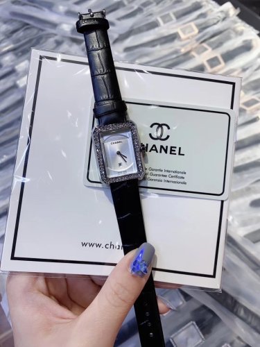 Chanel Womens Watch094