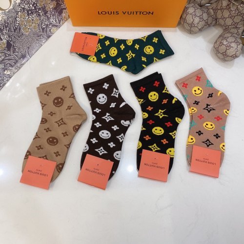 Louis Vuitton Socks 5 Pairs with Original Box Luxury Brand Breathable LV Sock