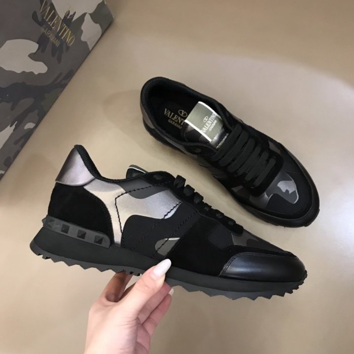 Valentino Men Shoes Fashion Design Luxury Brand ROCKRUNNER CAMOUFLAGE LAMINATED STUDDED SNEAKER with Original Box