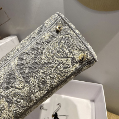 Dior Womens Bags Handbags Luxury Fashion MEDIUM LADY D-LITE BAG Gray Toile de Jouy Reverse Embroidery M0565ORGO_M932