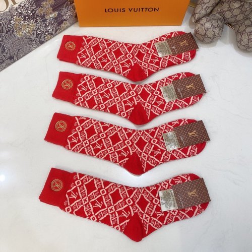 Louis Vuitton Socks 4 Pairs with Original Box Luxury Brand Breathable LV Sock