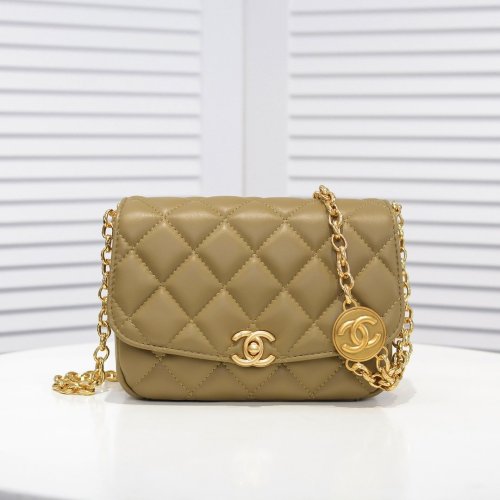 Chanel Womens Bags Flap Bag Lambskin & Gold-Tone Metal