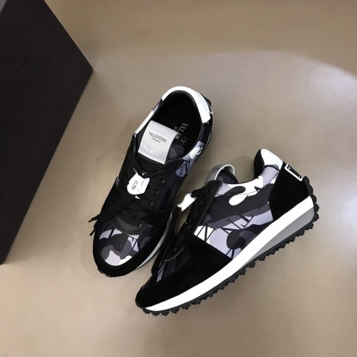 Valentino Men Shoes Fashion Design Luxury Brand ROCKRUNNER CAMOUFLAGE LAMINATED STUDDED SNEAKER with Original Box