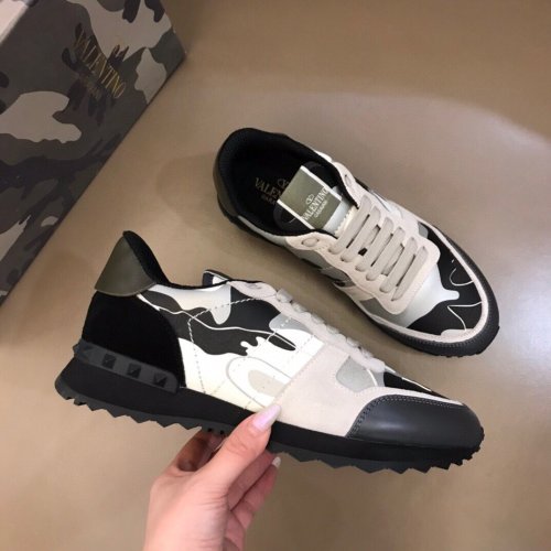 Valentino Men Shoes Fashion Design Luxury Brand ROCKRUNNER CAMOUFLAGE LAMINATED STUDDED SNEAKER with Original Box
