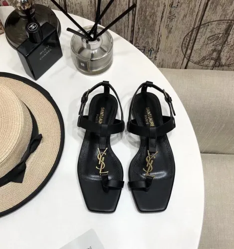 Saint Laurent YSL Womens Shoes CASSANDRA FLAT SANDALS IN SMOOTH LEATHER WITH GOLD-TONE MONOGRAM 664520DWETT1000